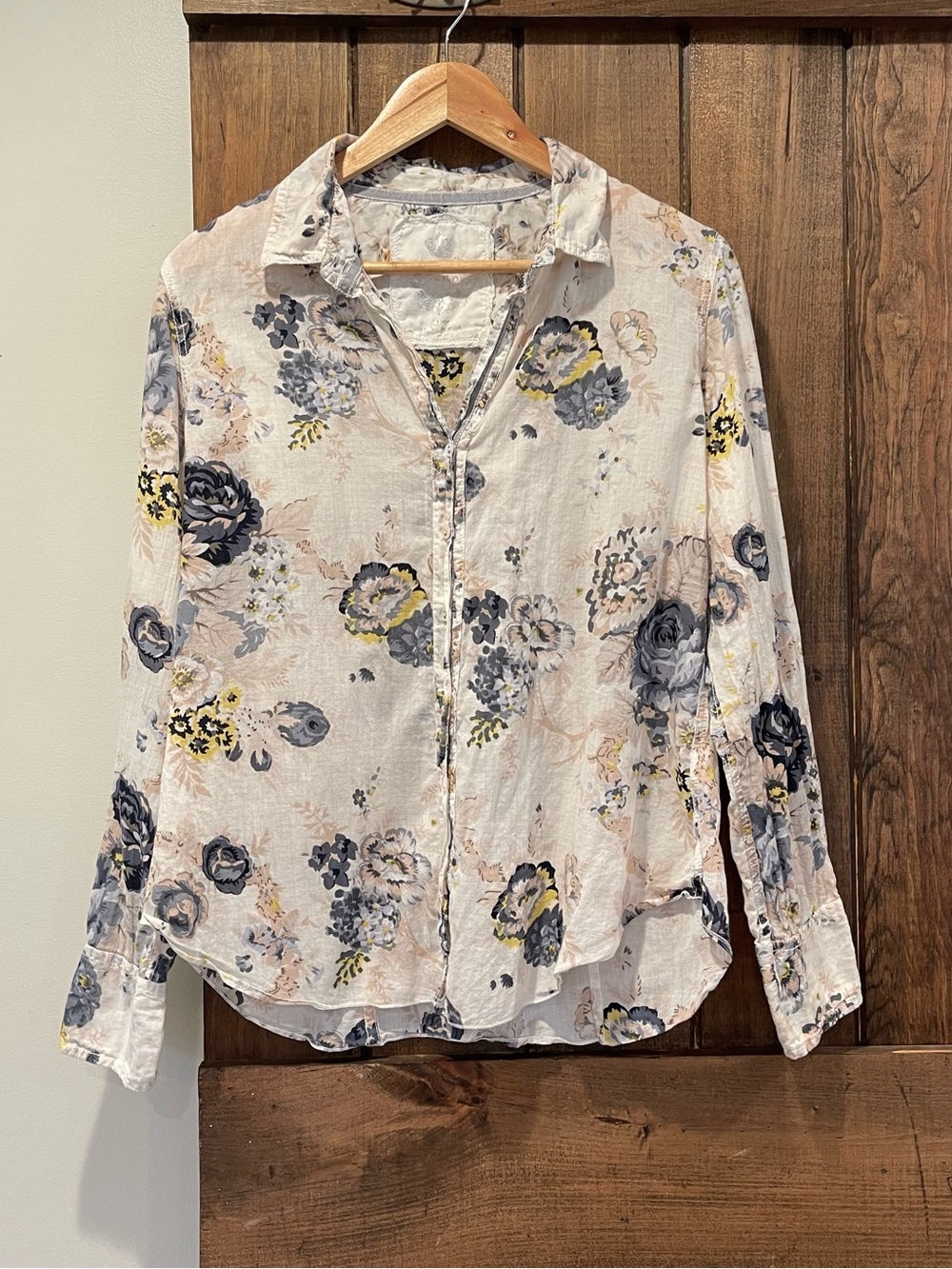 Cino Signature Floral Botanical Grosgrain Trim Button Down Roll Tab Shirt Large